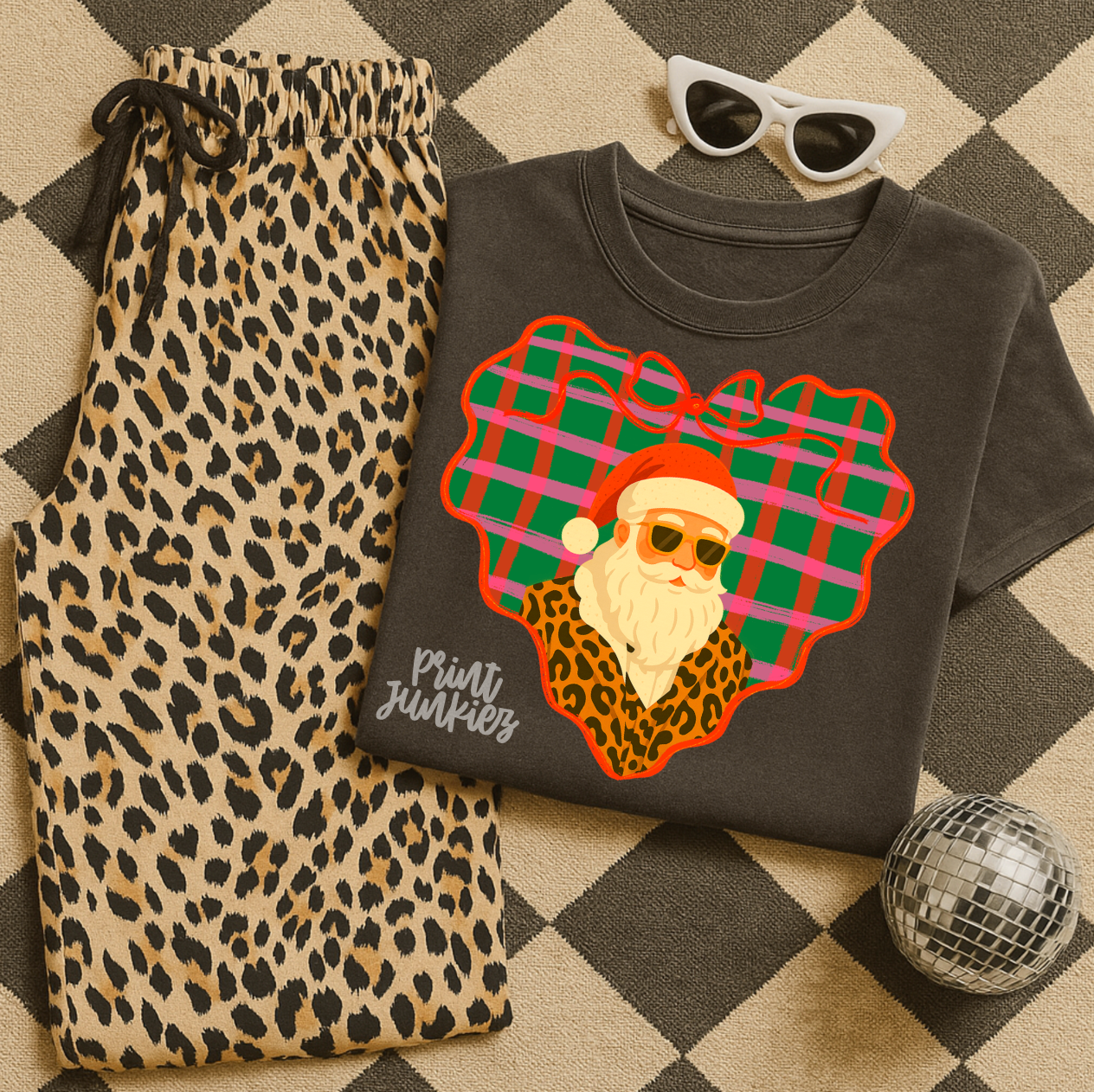 Retro Santa Heart - DTF