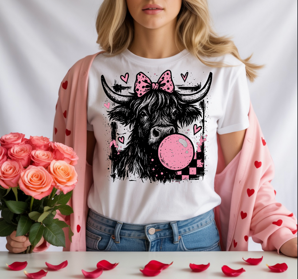 Highland Cow Blowing Bubble - DTF